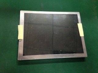 L'affichage TFT de la NEC est de 5,7" 640 ((RGB) × 480, VGA 139PPI 800 cd/m2 (Typ.) 80/80/80/80 (Typ.)
