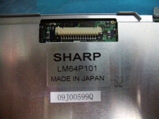 LM64P101 Affichage LCD TFT pointu 7,2" 70 cd/m2 (Typ.) 25/25/20/10 (Typ.)