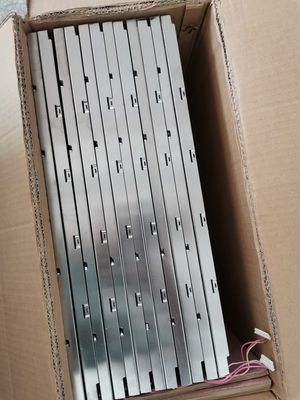 Dièse LQ170K1LW02   17&quot;	LCM	1280×768RGB   ² de 300cd/m   AFFICHAGE INDUSTRIEL D'AFFICHAGE À CRISTAUX LIQUIDES