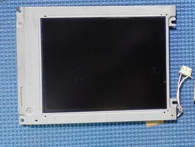 5,7&quot;	LCM	320×240RGB 	² de 180cd/m   LM057QC1T01R	Affichage pointu de TFT LCD